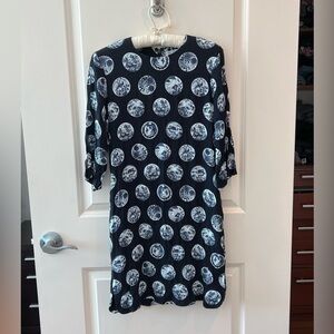 & Other Stories Navy Crepe Qinghua Print
Shift Dress • 4